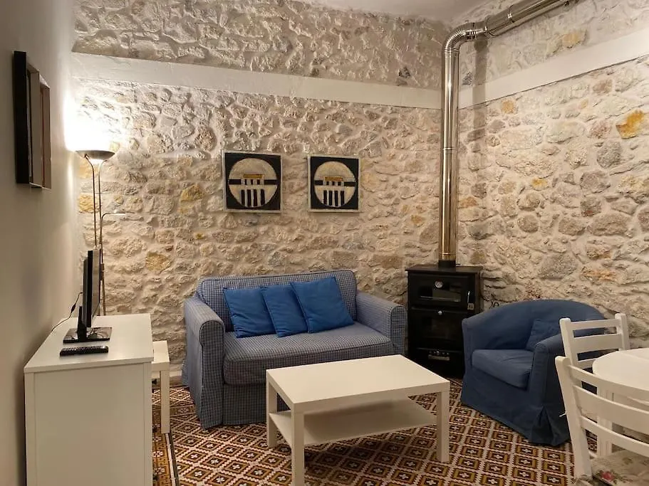 Central Apartment With Private Rooftop Terrace Heraklion
